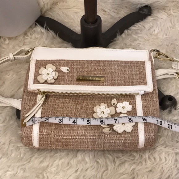 Liz Claiborne brand new straw medium size purse - Picture 7 of 8